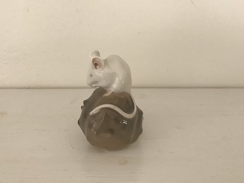 Royal Copenhagen
Mouse on chestnut
# 511
* 650kr