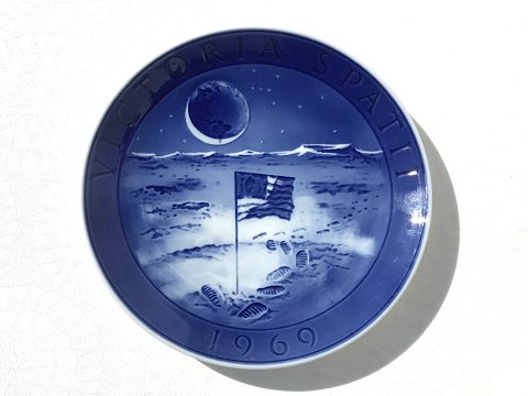 Royal Copenhagen
Commemorative Plate
moon landing
1969
* 75kr