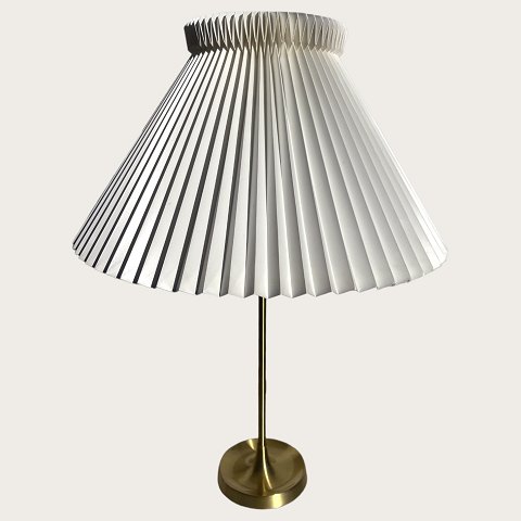 Le Klint
Table lamp
Brass
*DKK 1500