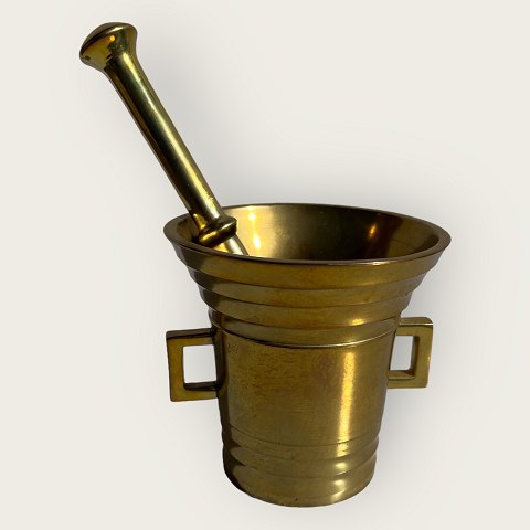 Brass mortar
*DKK 350