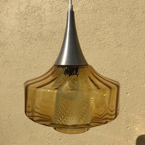 Lampe aus bernsteinfarbenem Glas
675 DKK