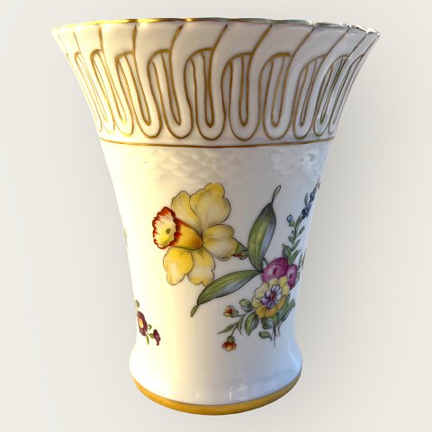 Bing&Grøndahl
Sächsische Blume
Vase mit geflochtenem Rand
#683
*850 DKK