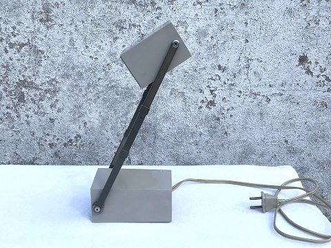 LampetitLouis Poulsen Grå*475kr