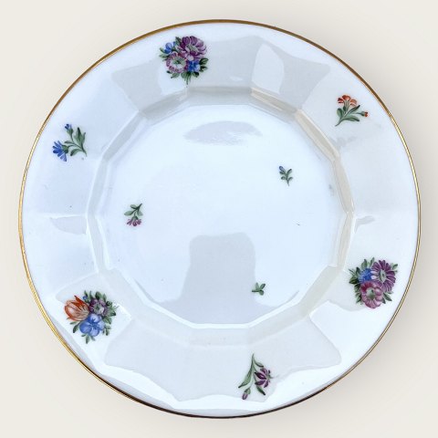 Royal Copenhagen
Scatter flower / light Henriette
Small cake plate
#482/ 8533
*DKK 75