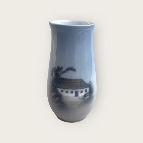 Bing & Grondahl
Vase
Farm
#7 /212
*DKK 250