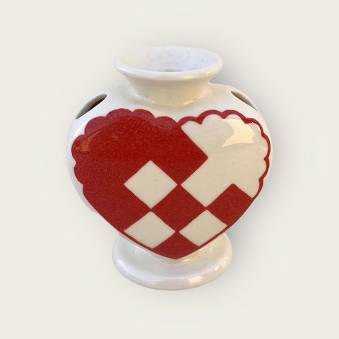 Royal Copenhagen
Red Christmas heart
#1/ 2231
*DKK 1300
