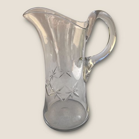 Glass jug
With star cuts
*DKK 350