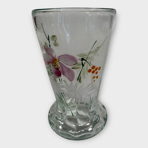 Ældre dekoreret glas
400kr