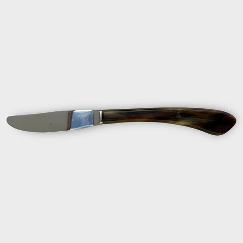 Jens H. Quistgaard
Knives with brown plastic handles
*DKK 100