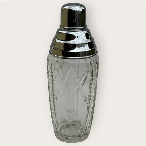 Cocktail Shaker
Glass with cuts
* DKK 675