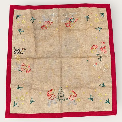 Christmas Tree Blanket
Embroidery with Christmas Motifs
*DKK 200