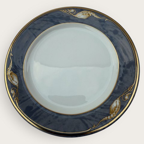 Royal Copenhagen
Grå Magnolia
Kagetallerken
#617
*75Kr
