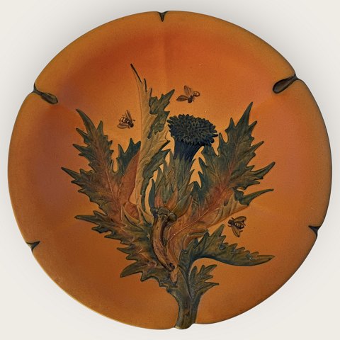 Witwe von P. IpsenSchale mit Blume und BienenNr. 126*375 DKK