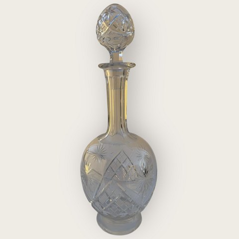 Karaffe mit vielen Schnitten*DKK 250