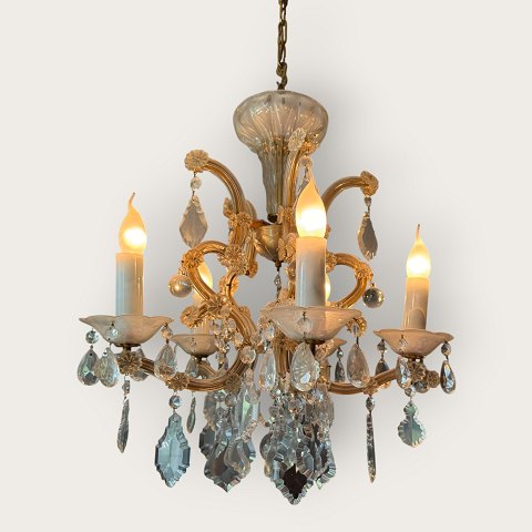 Glas lysekronemed mange krystaller*1400kr