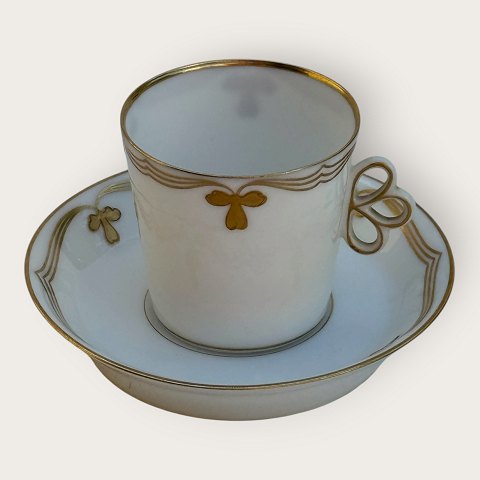 Royal CopenhagenTynd kop med gulddekoration#142/9094*600kr
