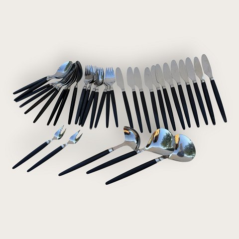 RaadvadSteel cutlery with plastic handlestotal DKK 450