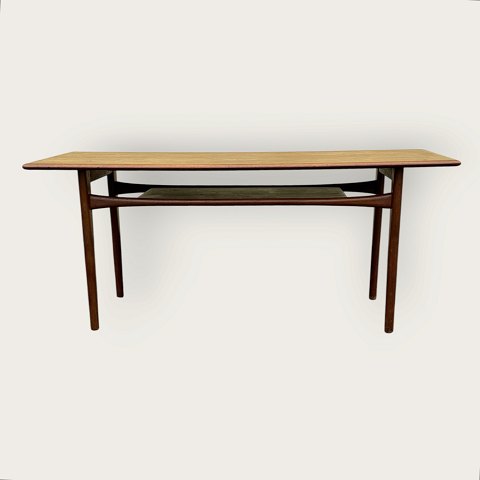Sofabord med avishyldeTeak*975kr