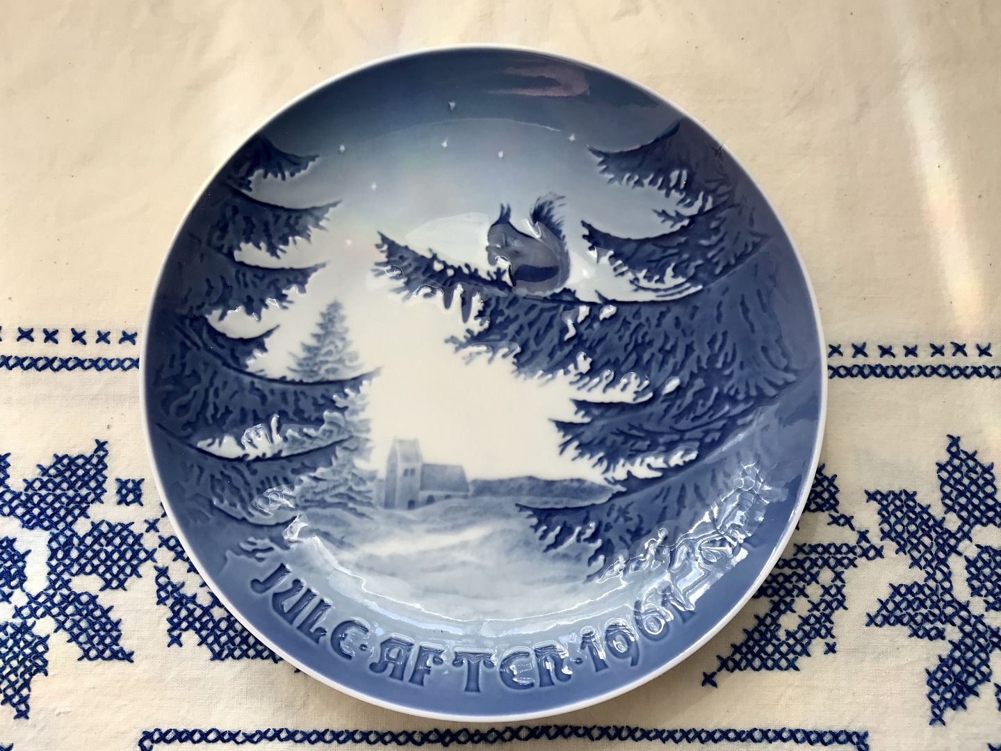 Moster Olga - Antik & Design - Bing & Grondahl * Christmas Plate * 1961 ...