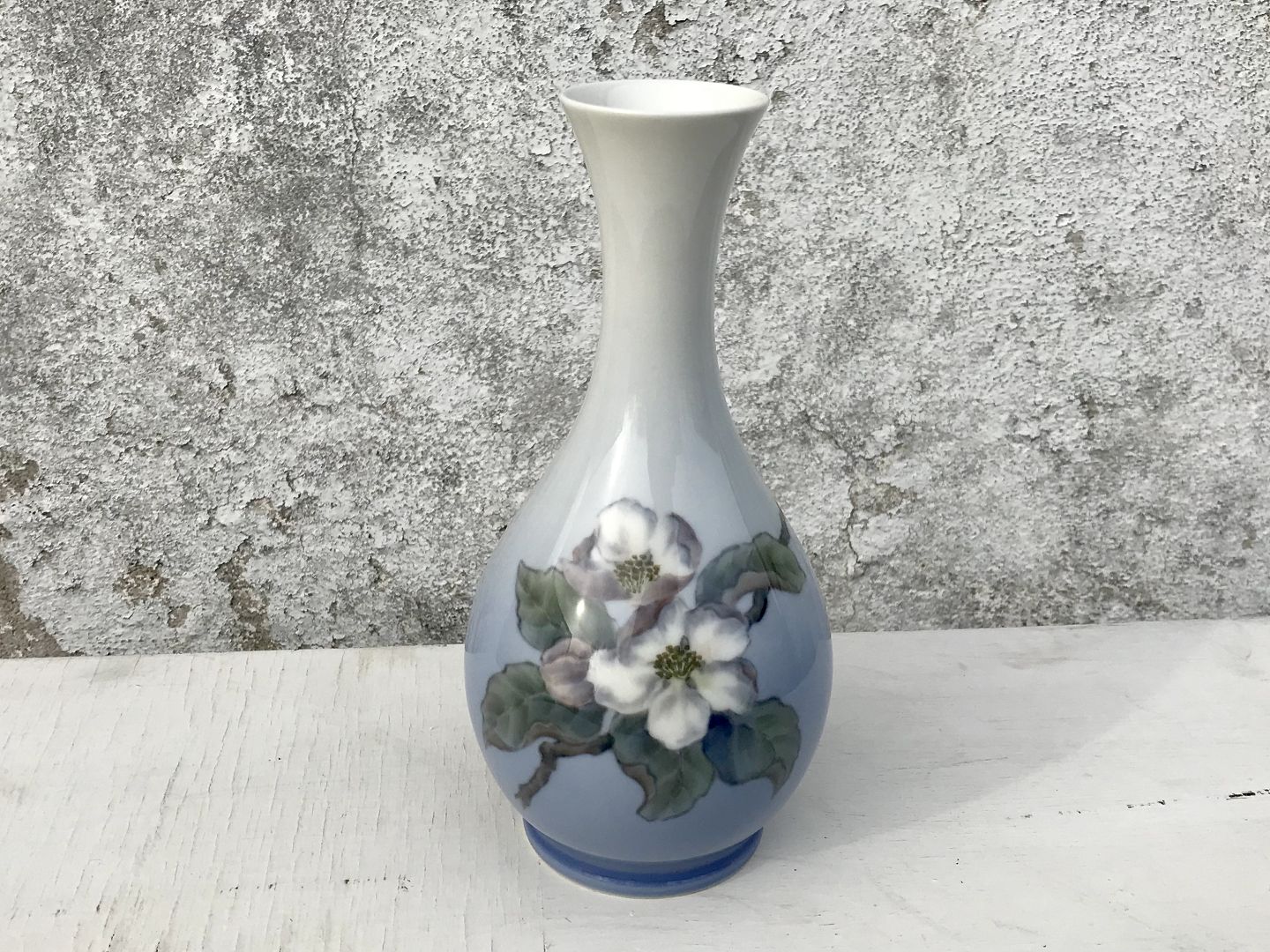 kristen Mange Lænestol Moster Olga - Antik & Design - Royal Copenhagen * Vase * #5351 * *250kr - Royal  Copenhagen * Vase * #5351 * *250kr