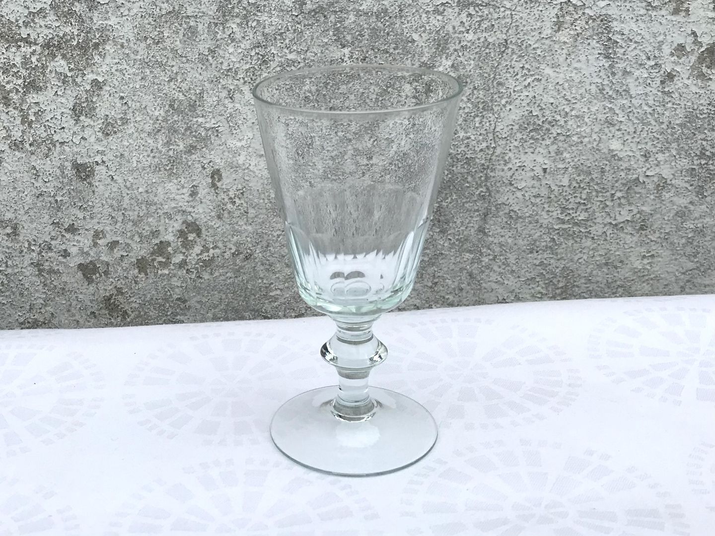 Olga - Antik & Design - Krystal Glas * Kopi af Chr. D. VII * Rødvin * *125kr - Krystal * Kopi af Chr. D. VII * Rødvin * *125kr