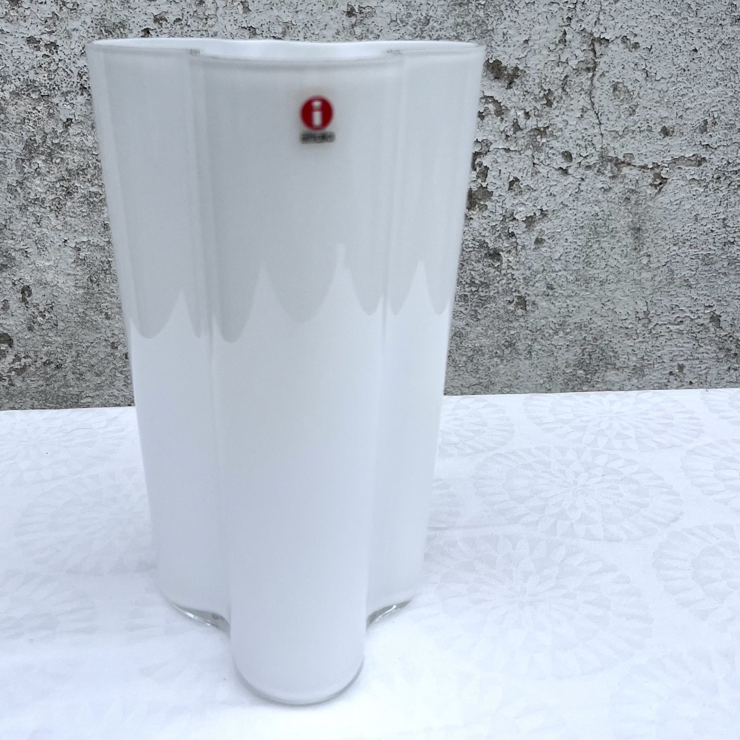 Moster Olga - Antik & Design - Iittala Alvar Aalto vase * Opal white *DKK 400 - Iittala * Alvar Aalto vase * Opal * *DKK 400
