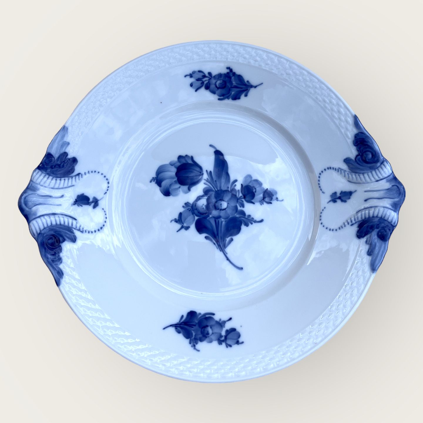 Moster Olga - Antik & Design - Royal Copenhagen * Braided blue flower ...